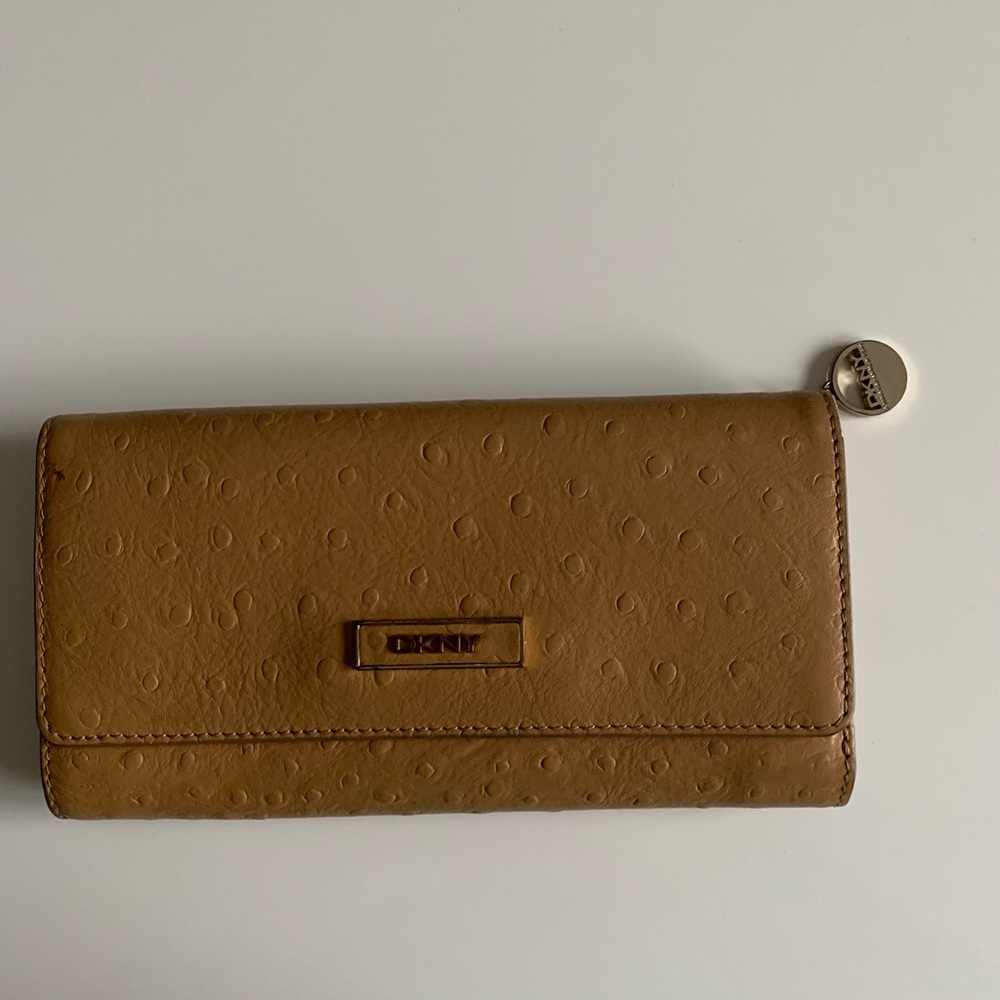 DKNY wallet